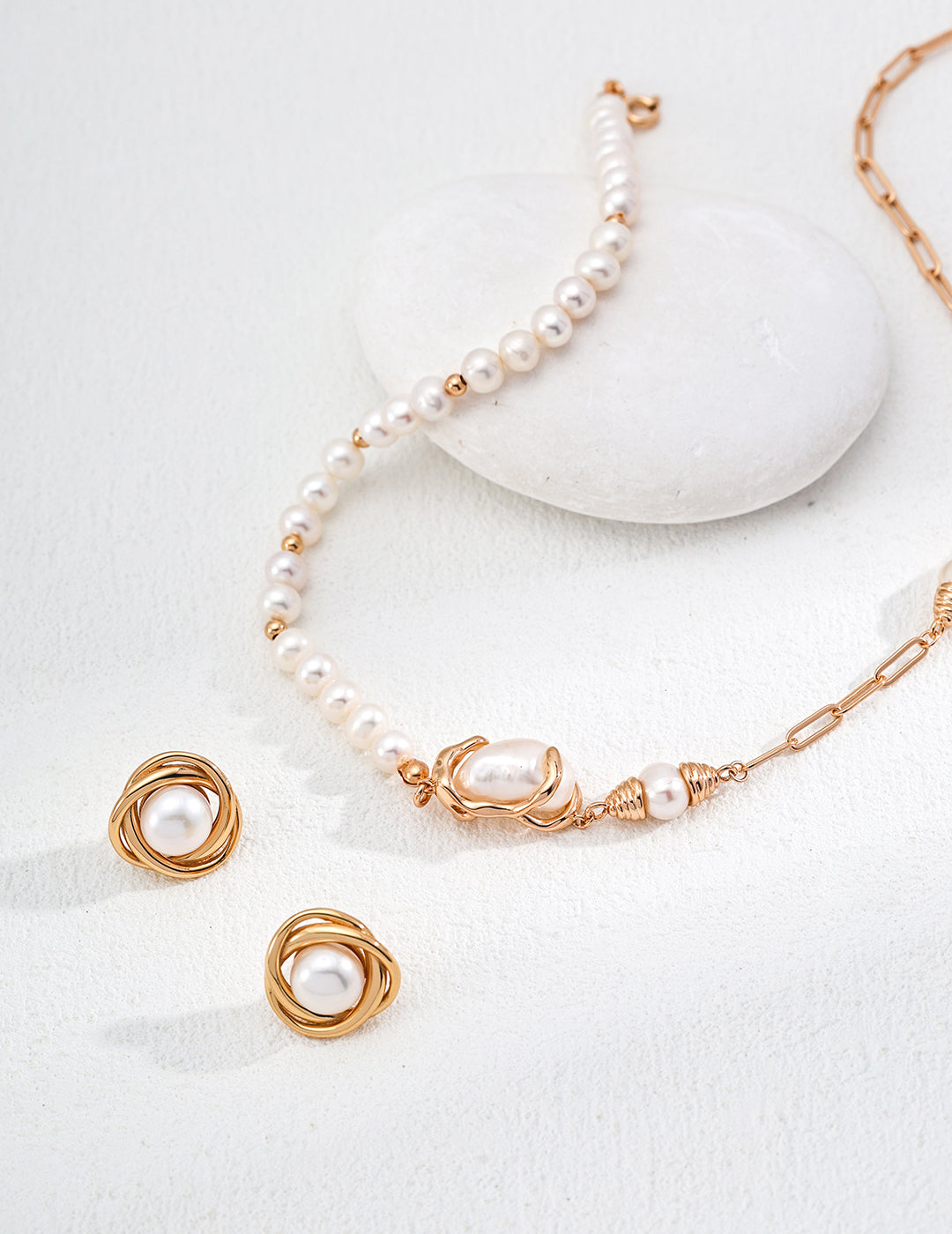 Alia Necklace