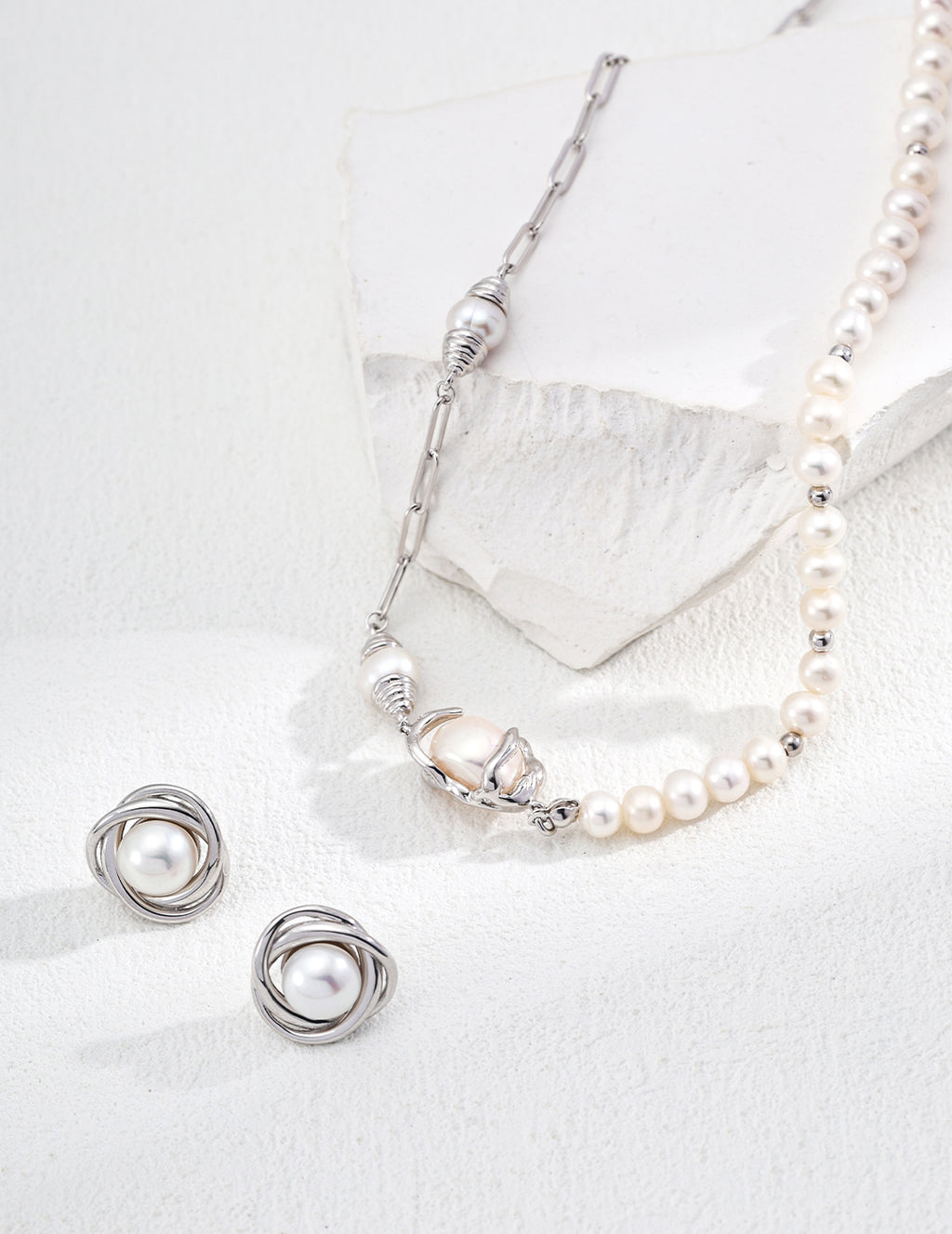 Alia Necklace