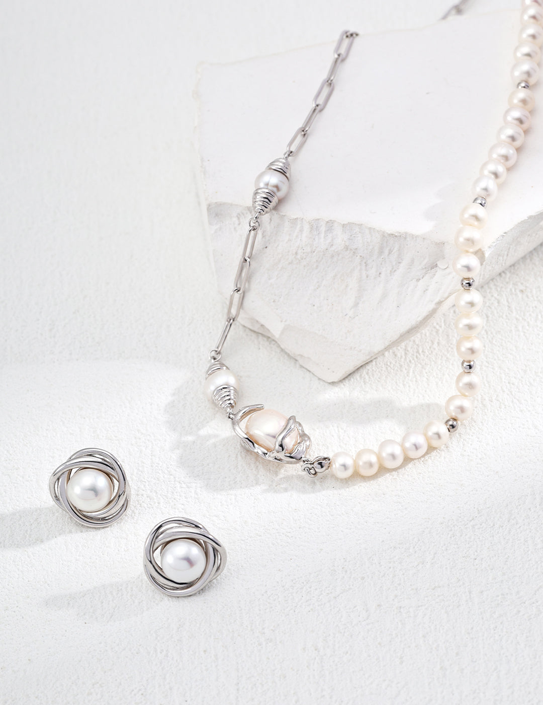 Alia Necklace