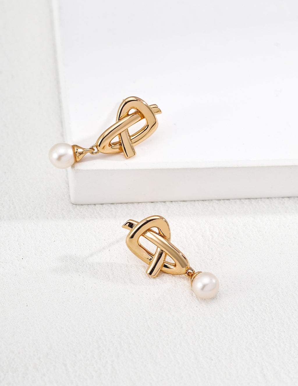 Knot Earring