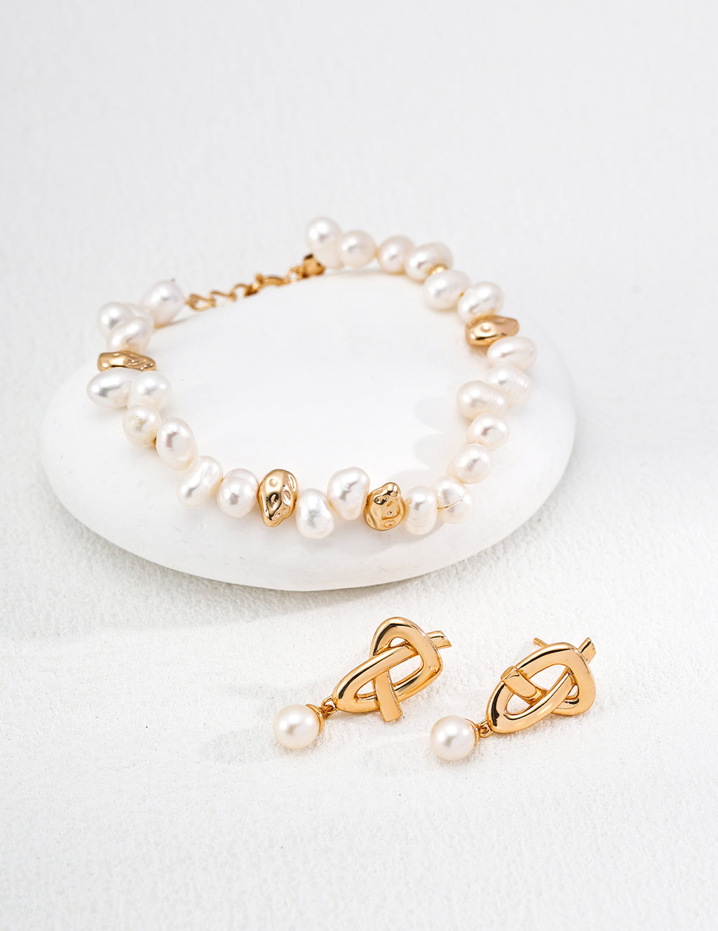 Knot Earring