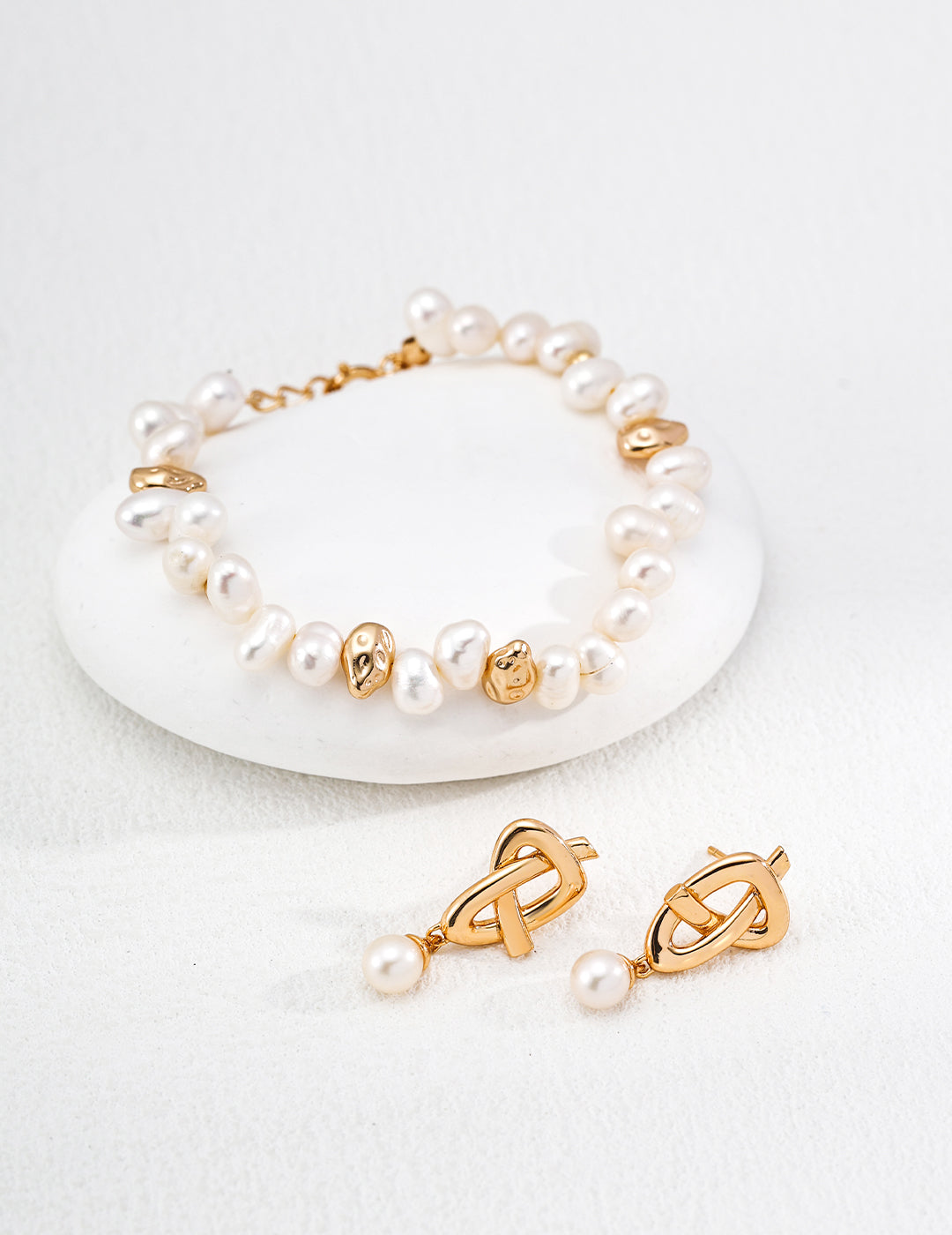 Knot Earring